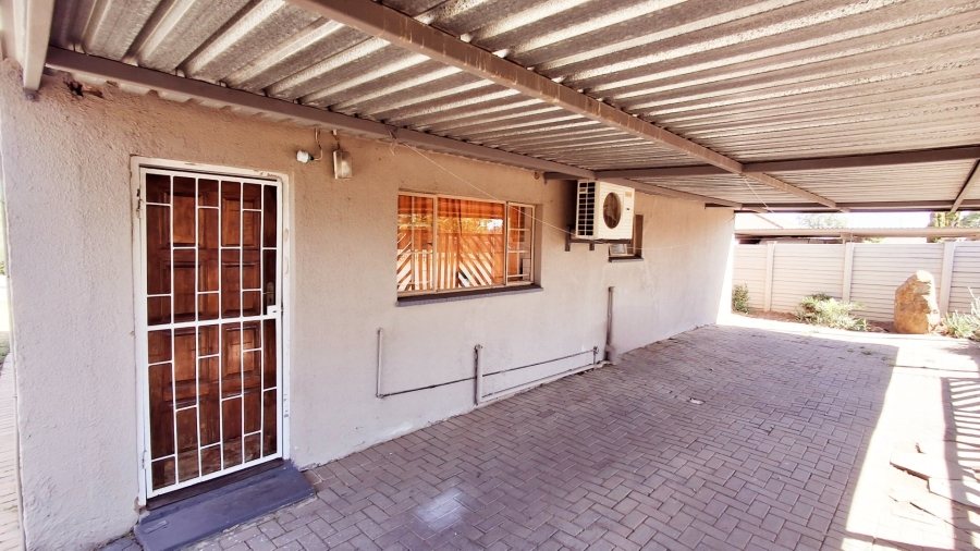 4 Bedroom Property for Sale in Roodia Free State
